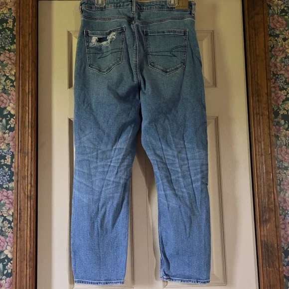 AEO Mom Jeans - Picture 2 of 7